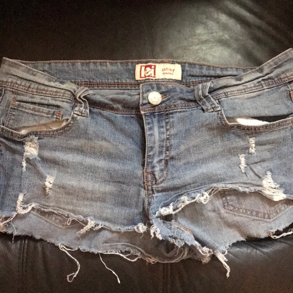 Lei shorts